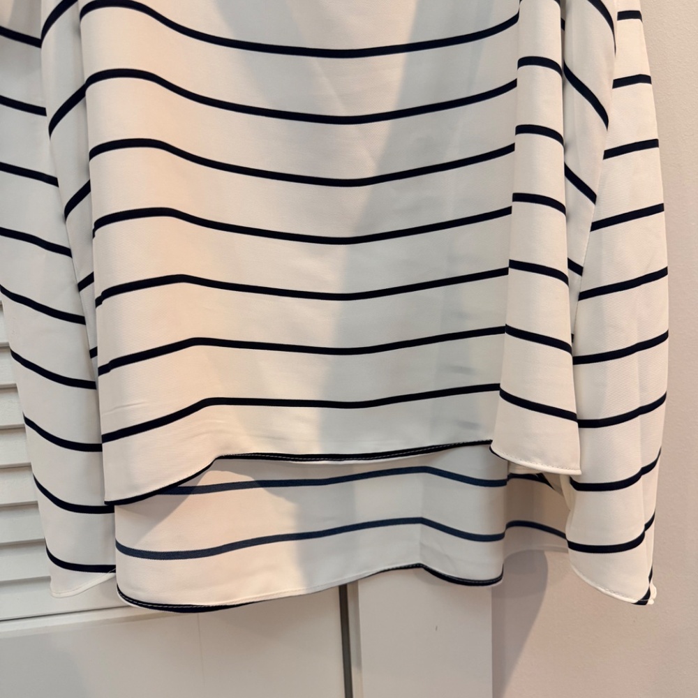 Banana Republic swing tank - Picture 6 of 6